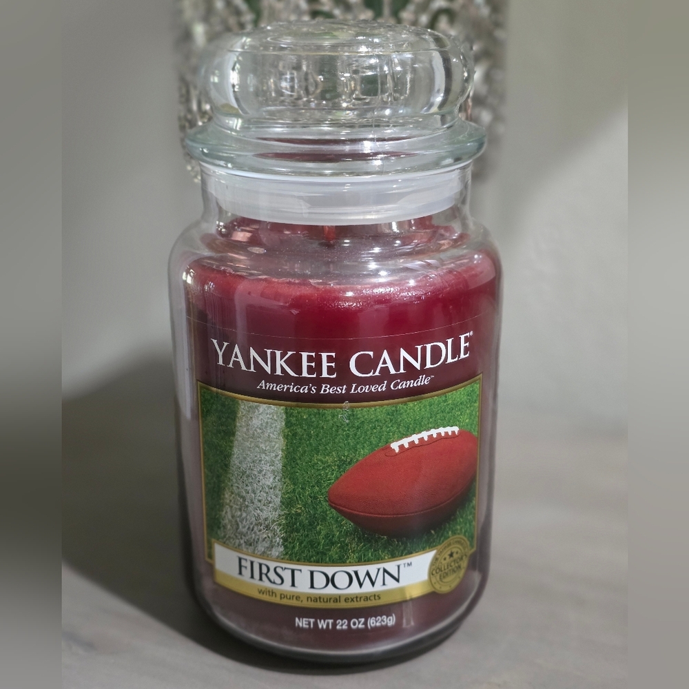 NEW Yankee Candle‎ First Down Football Collectors Edition 22Oz 2014 RARE Retired